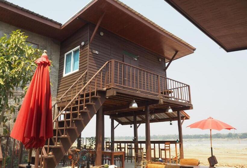 オーシャンビューデラックスルームバルコニー付き, Nawiengkae Riverview Resort