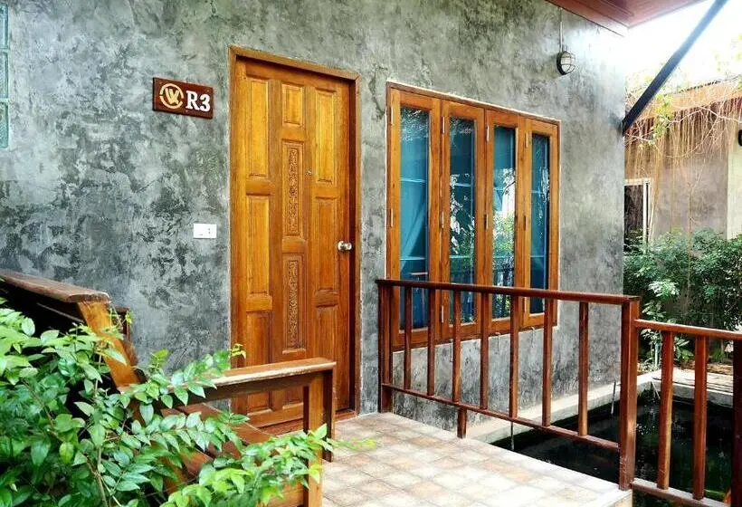 اتاق استاندارد با چشم‌انداز استخر, Nawiengkae Riverview Resort
