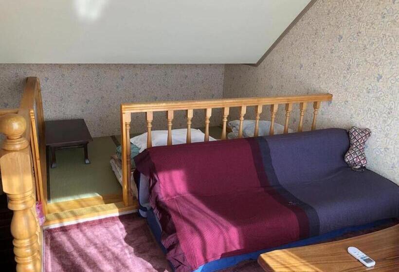 منزل 3 غرف نوم, 鴨川 宮鶴山荘 有機栽培 烏骨鶏七面鳥を育て お土産付