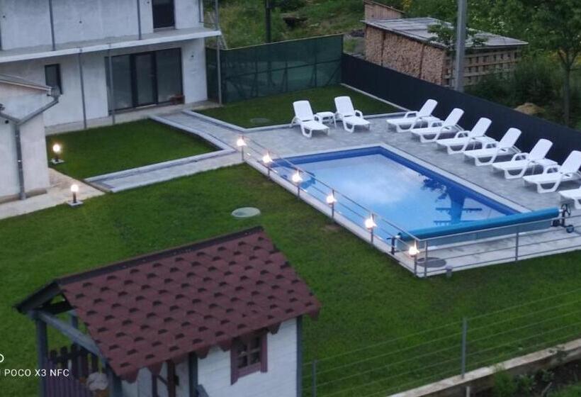 اتاق لوکس, фенікс