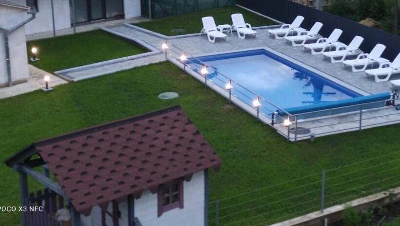 اتاق استاندارد با بالکن, фенікс