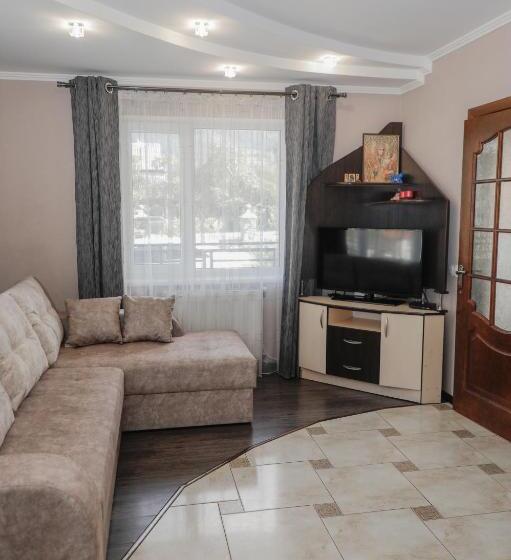 خانه 4 خوابه, фенікс