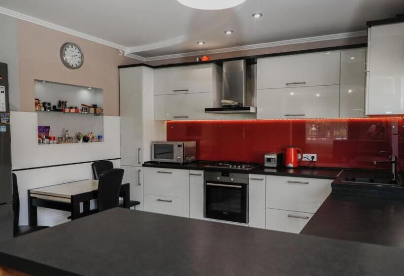 خانه 4 خوابه, фенікс