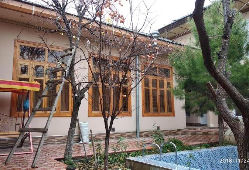 家庭房带园景, Faride Guest House