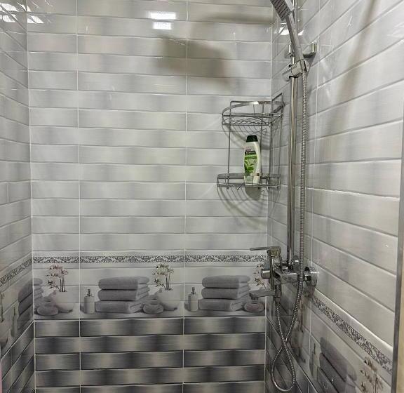 Standard Værelse, Imran&bek