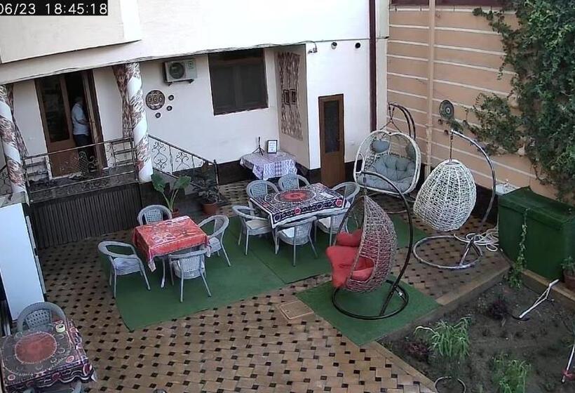 Standard Værelse, Imran&bek