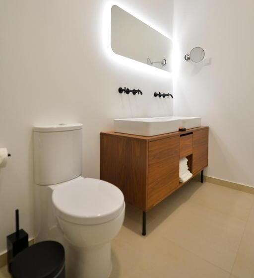 套房带泳池景, O Paço   Exclusive Accommodation