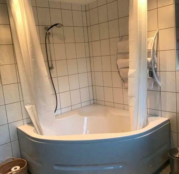 Номер Стандарт, Waldhotel Auerhahn Hochkopfhaus
