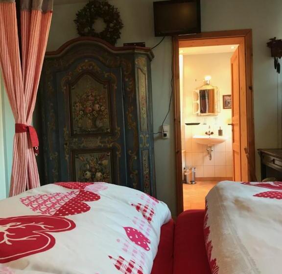 Номер Стандарт, Waldhotel Auerhahn Hochkopfhaus