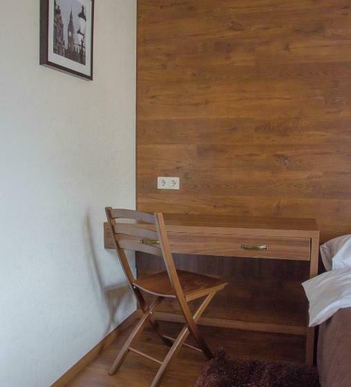 اتاق استاندارد یک نفره, Petrani Nivki