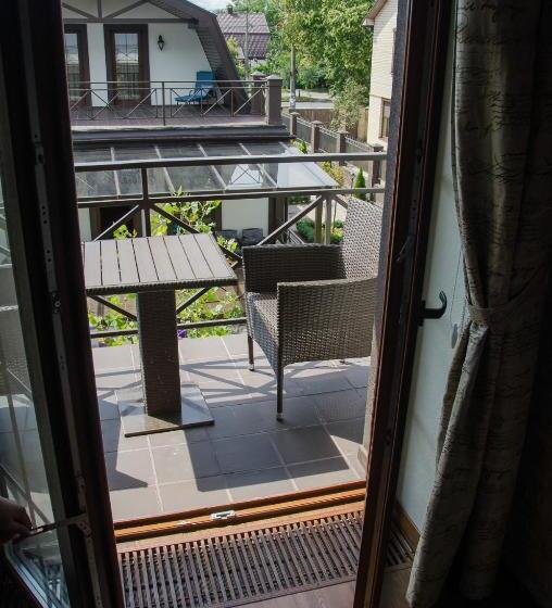 اتاق استاندارد, Petrani Nivki