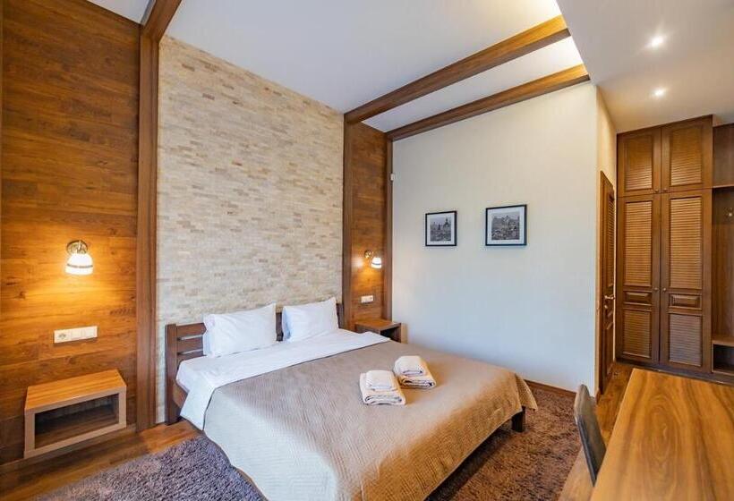 اتاق استاندارد, Petrani Nivki