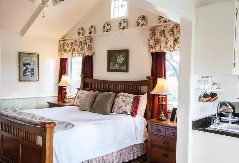 バルコニー付きデラックスルーム, Rose Hill Retreat Aaa Four Diamond Inn