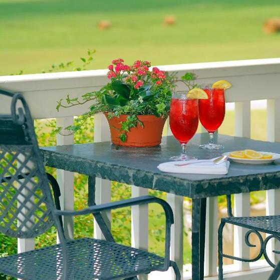 Люкс с Балконом, Rose Hill Retreat Aaa Four Diamond Inn