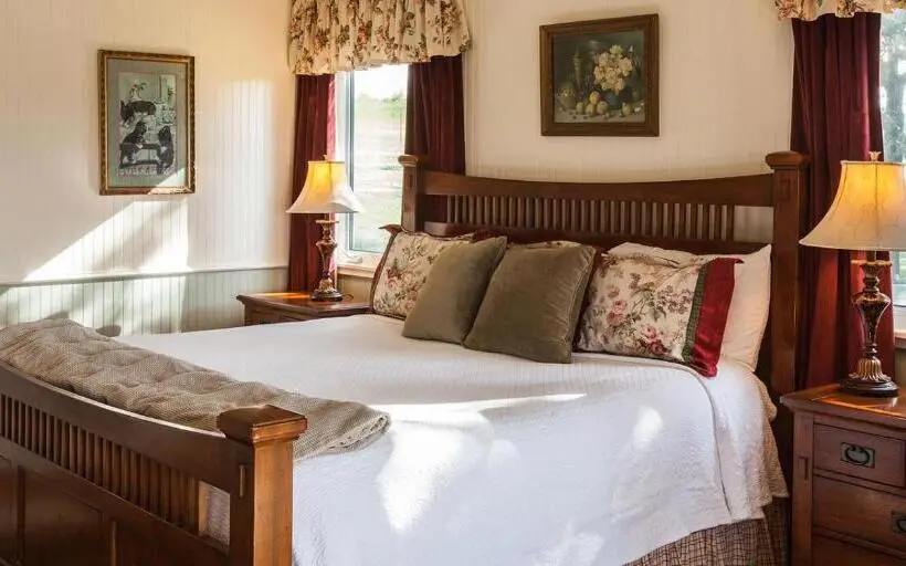 デラックスルーム, Rose Hill Retreat Aaa Four Diamond Inn