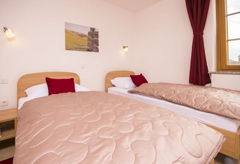 اتاق استاندارد, Bed & Breakfast Karun