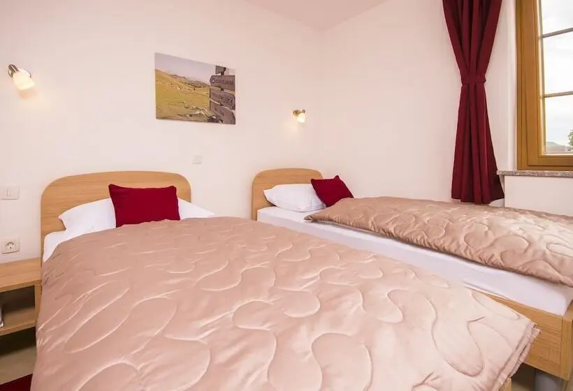 اتاق استاندارد, Bed & Breakfast Karun