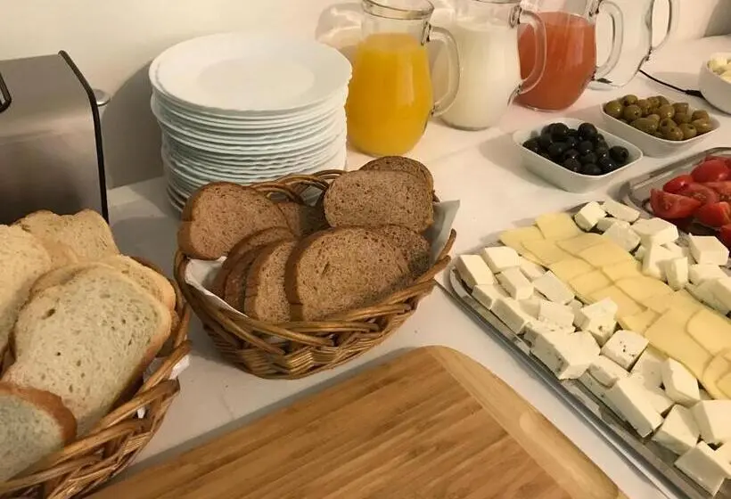 اتاق استاندارد سه نفره, Bucharest Downtown Inn