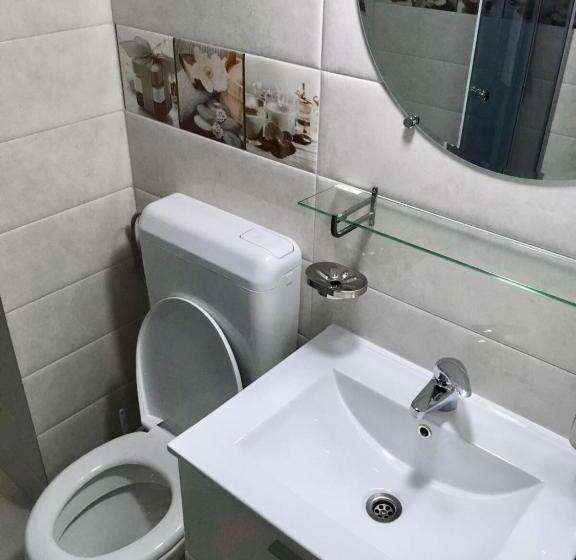 デラックストリプルルーム, Fast Airport Accomodation