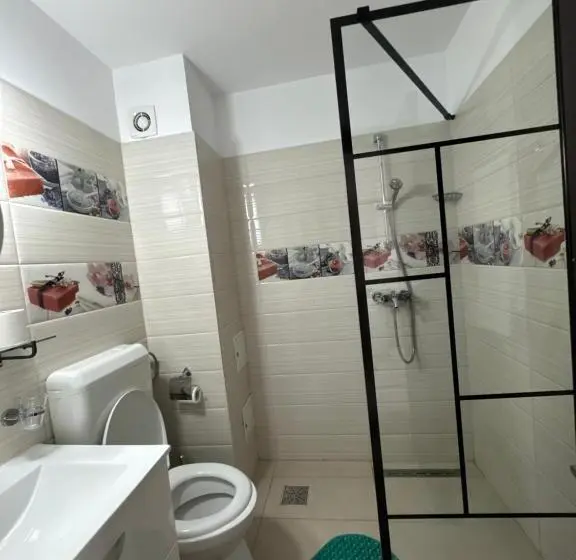 デラックストリプルルーム, Fast Airport Accomodation
