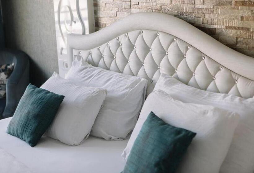 اتاق استاندارد سه نفره, Melrose Viewpoint Pamukkale