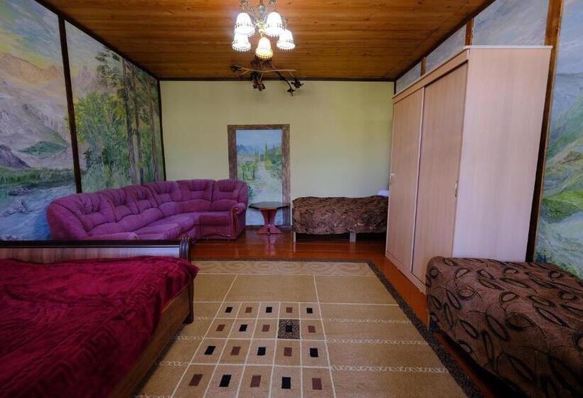 Economy Quadruple Room, Laila Guest House