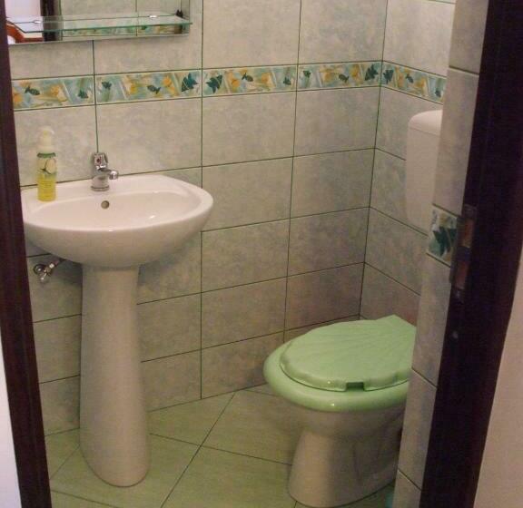 غرفة قياسية, Pensiunea Soimul