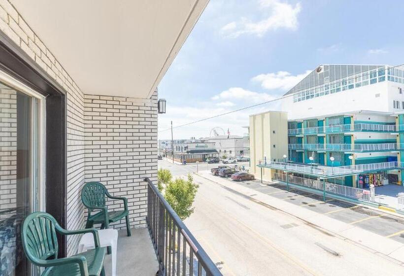 バルコニー付きスタンダードルーム, Premiere Motel