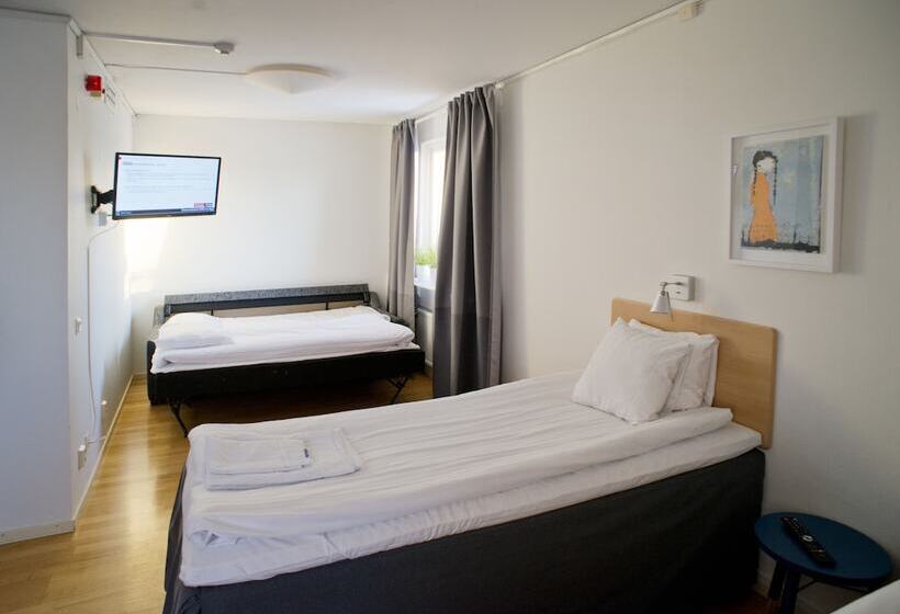 Номер Стандарт Трехместный, Sunderby Folkhögskola Hotell & Konferens