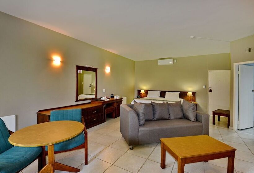 חדר משפחתי, Sundown Country Estate