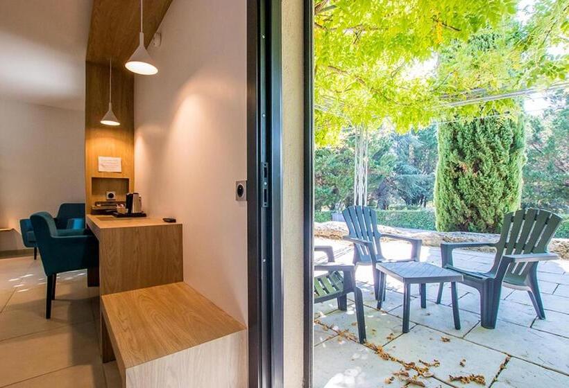 家庭间, Du Cros D Auzon