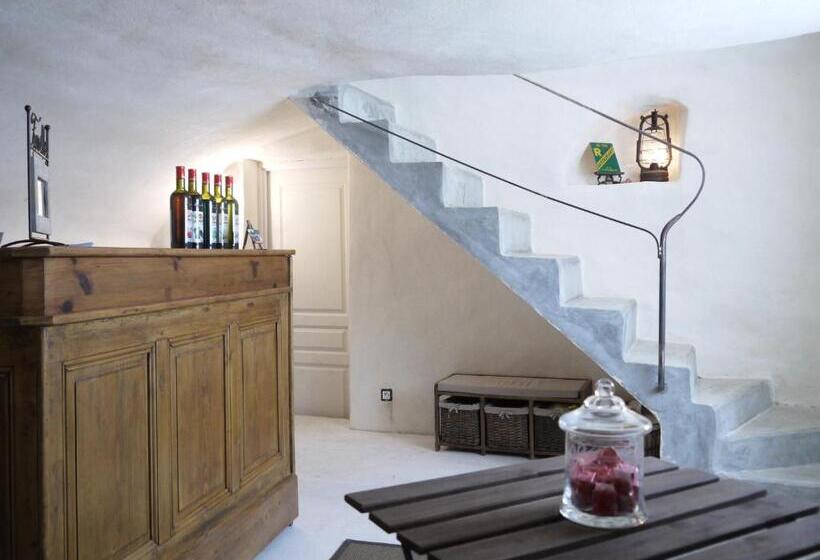 غرفة قياسية, La Ferme Les Eybrachas