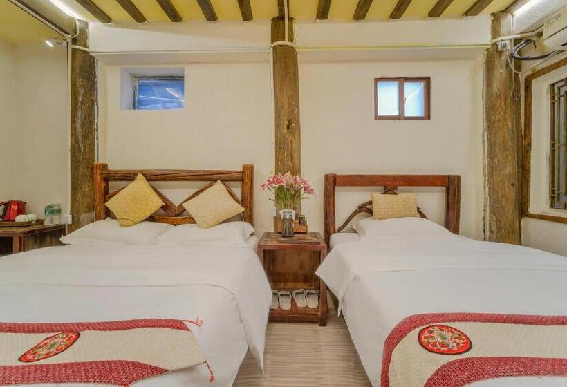 Quarto Familiar, Lewo Guest House