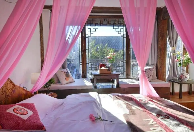 デラックスルーム, Lewo Guest House