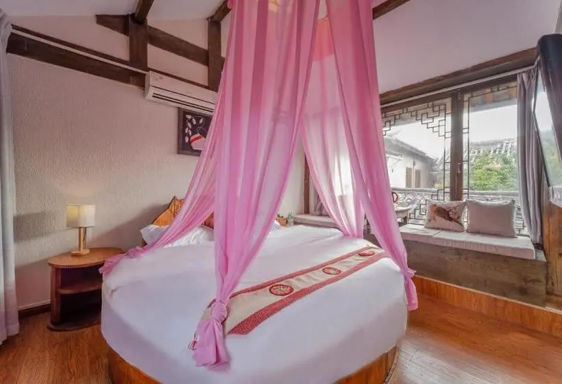 デラックスルーム, Lewo Guest House