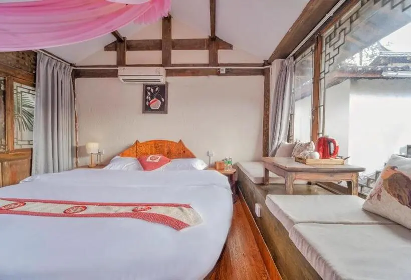 デラックスルーム, Lewo Guest House