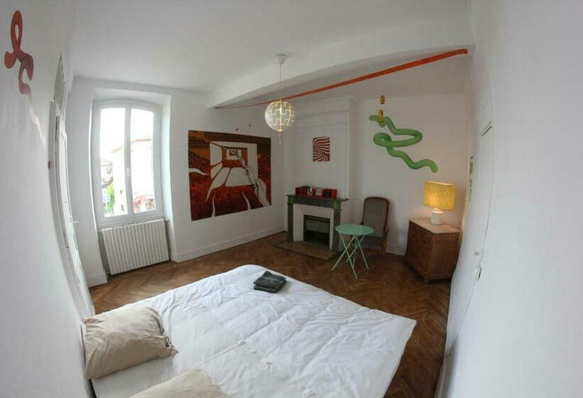 패밀리 룸, L Auberge Meilhannaise