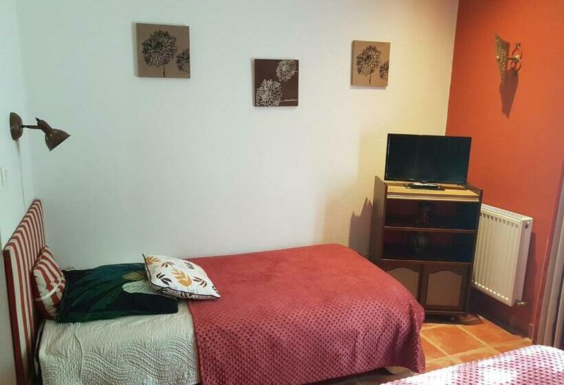 غرفة قياسية ثلاثية, Domaine De Sahil