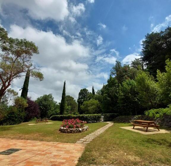 غرفة قياسية رباعية, Château Haut Gléon