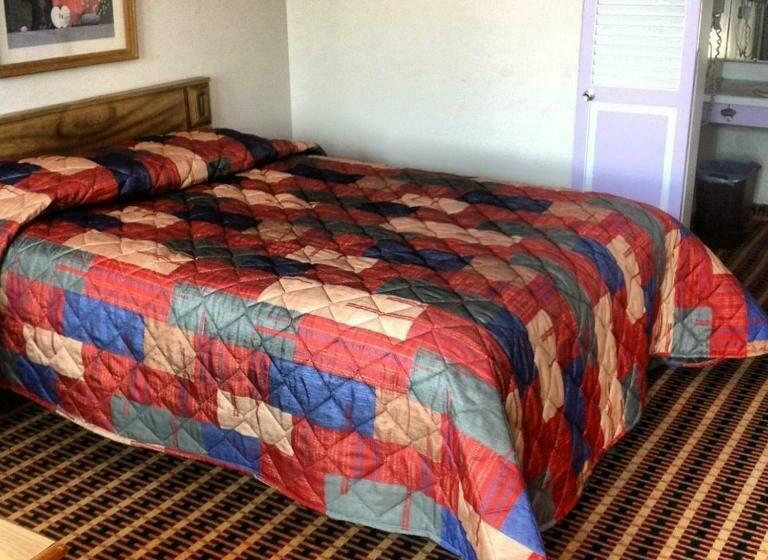 غرفة قياسية, Relax Inn   Shelby
