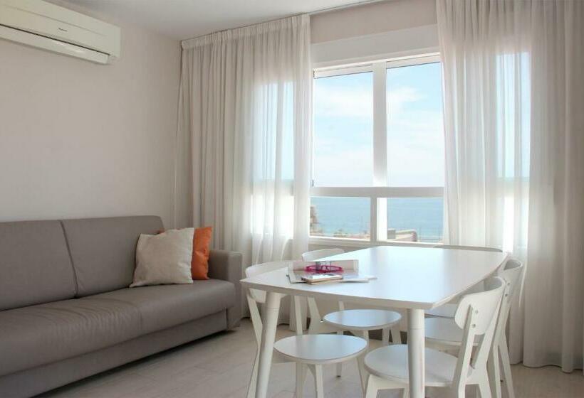 Quarto Ático, Apartamentos Ribera