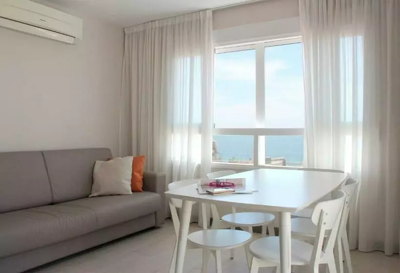 ペントハウスルーム, Apartamentos Ribera