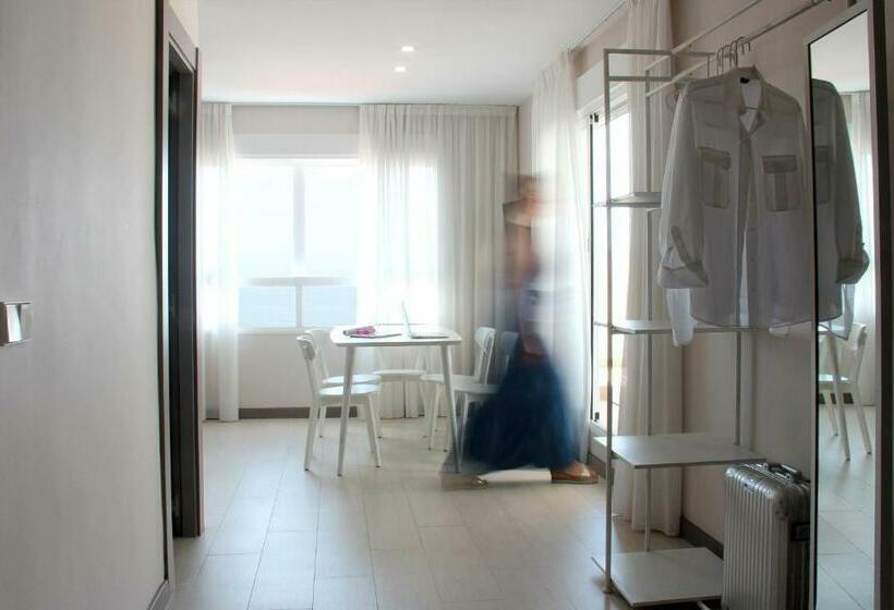 Quarto Ático, Apartamentos Ribera