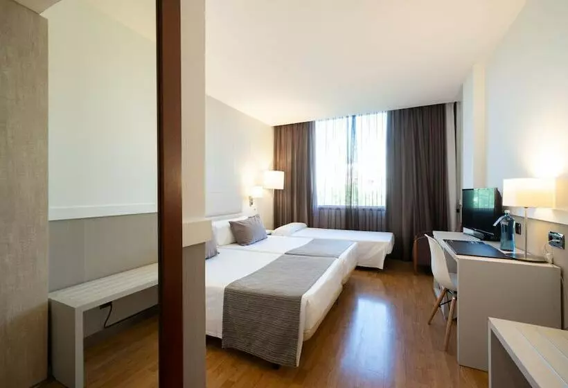 اتاق استاندارد سه نفره, Catalonia Gran Hotel Verdi