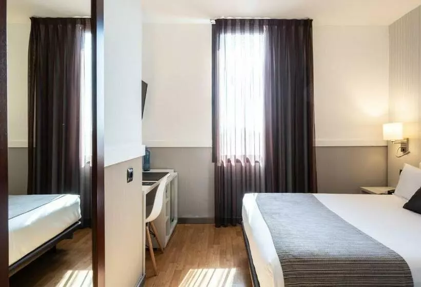 اتاق استاندارد یک نفره, Catalonia Gran Hotel Verdi