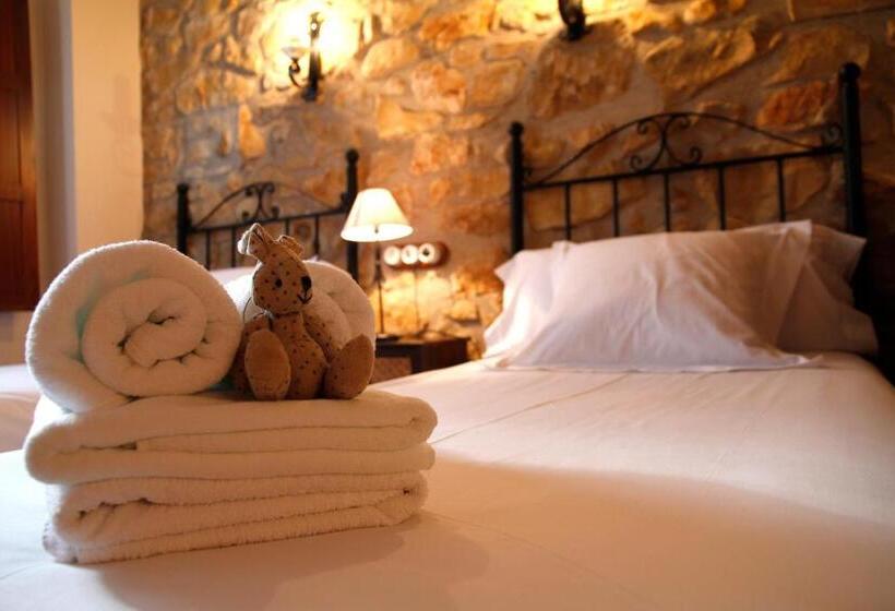 إستديو عائلى, Complejo Rural Turimaestrat