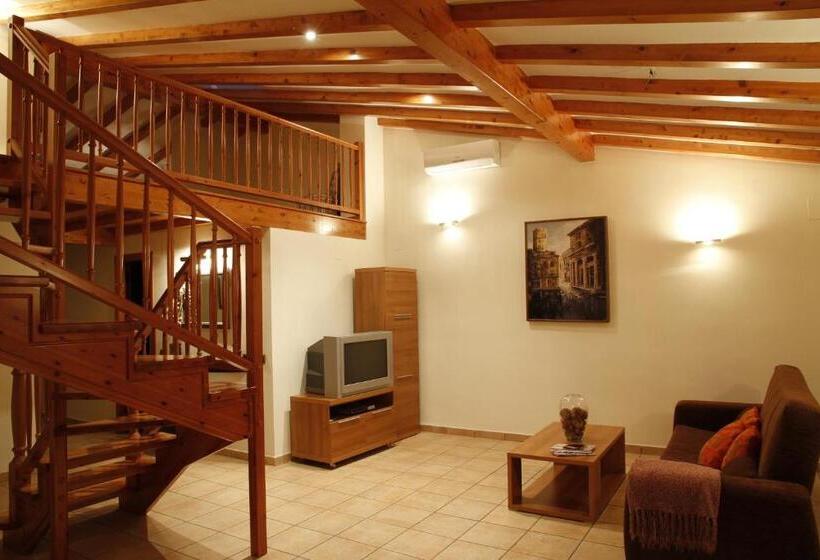 شقة دور أخير غرفة نوم واحدة, Complejo Rural Turimaestrat