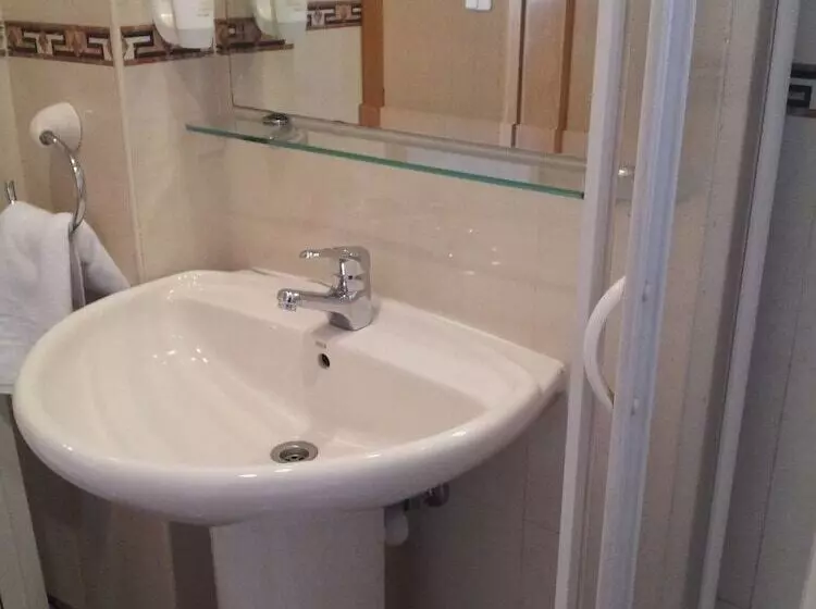 スタンダードルーム, Hostal Juan Xxiii   Madrid Norte