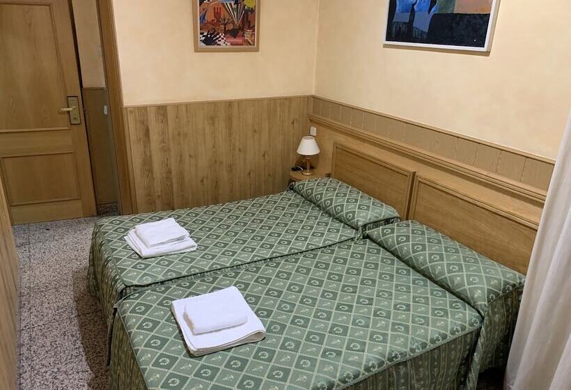 غرفة قياسية, Hostal Juan Xxiii   Madrid Norte