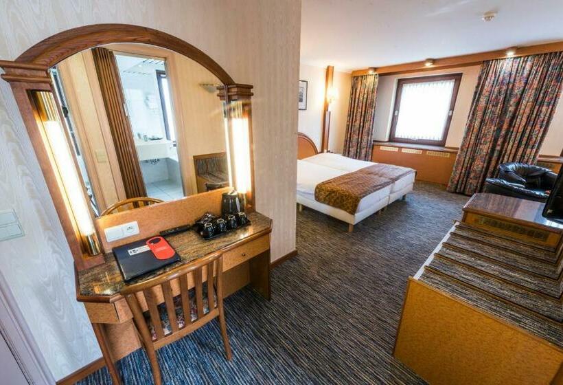 جناح كلاسيكي, Bero